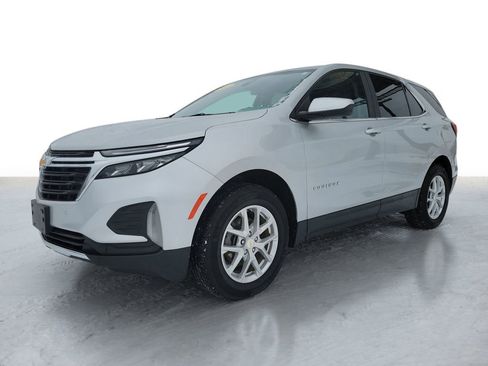 Used 2022 Chevrolet Equinox LT image 2