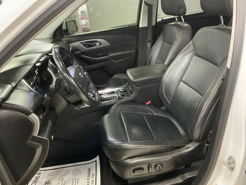 Used 2020 Chevrolet Traverse RS AWD/4WD image 13