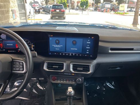 Used 2024 Ford Mustang Premium image 18