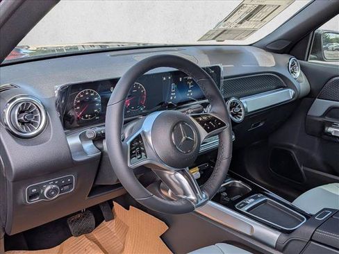 New 2026 Mercedes-Benz GLB 250 4MATIC image 3