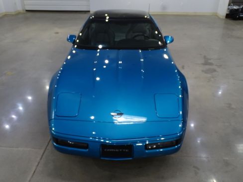Used 1994 Chevrolet Corvette Coupe RWD image 23