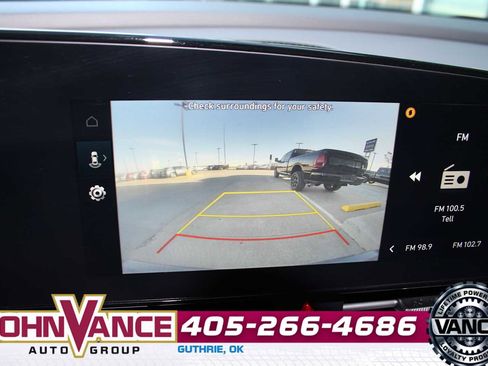 Used 2025 Hyundai Elantra SEL image 32