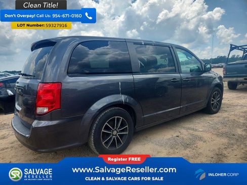 Used 2018 Dodge Grand Caravan SE FWD image 4