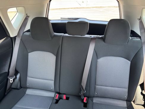 Used 2025 Kia Soul LX w/ LX Technology Package FWD image 33