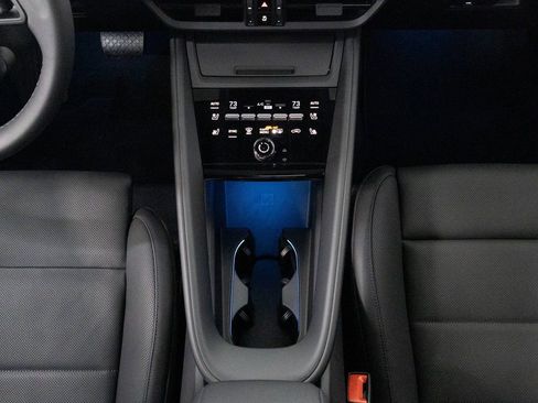 New 2025 Porsche Macan 4 Electric image 14