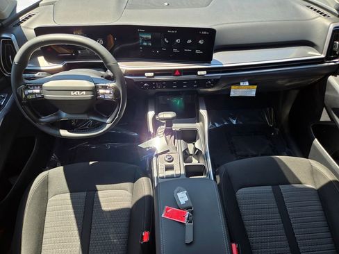 New 2026 Kia Sorento LX FWD image 21