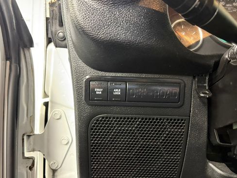 Used 2015 Jeep Wrangler Rubicon w/ Dual Top Group AWD/4WD image 26