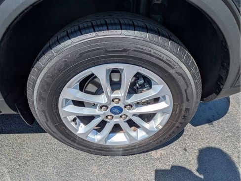 Used 2022 Ford Escape SE w/ Cold Weather Package AWD/4WD image 10