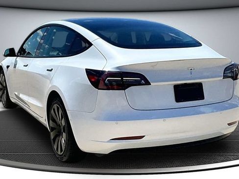 Used 2021 Tesla Model 3 Standard Range Plus RWD image 4
