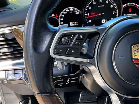 Used 2017 Porsche Panamera 4S image 10