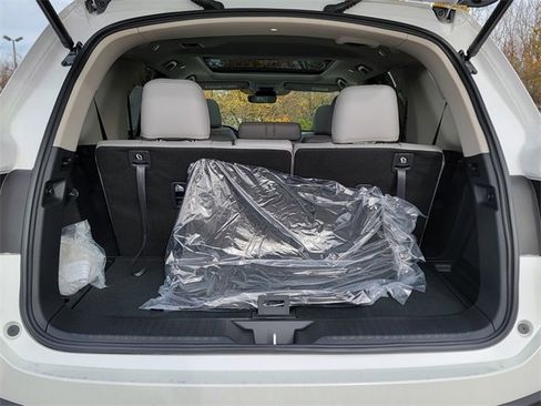 New 2025 Honda Pilot Touring image 38