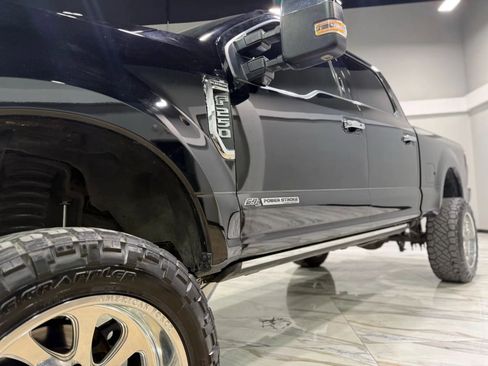 Used 2017 Ford F250 Platinum w/ Platinum Ultimate Package image 8