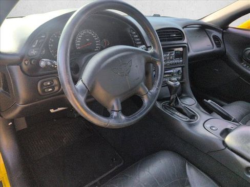 Used 2004 Chevrolet Corvette Coupe w/ Preferred Equipment Group image 7