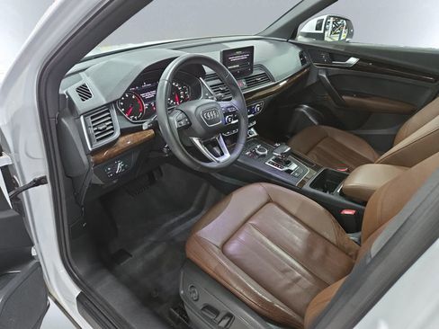 Used 2019 Audi Q5 2.0T Premium w/ Convenience Package AWD/4WD image 6