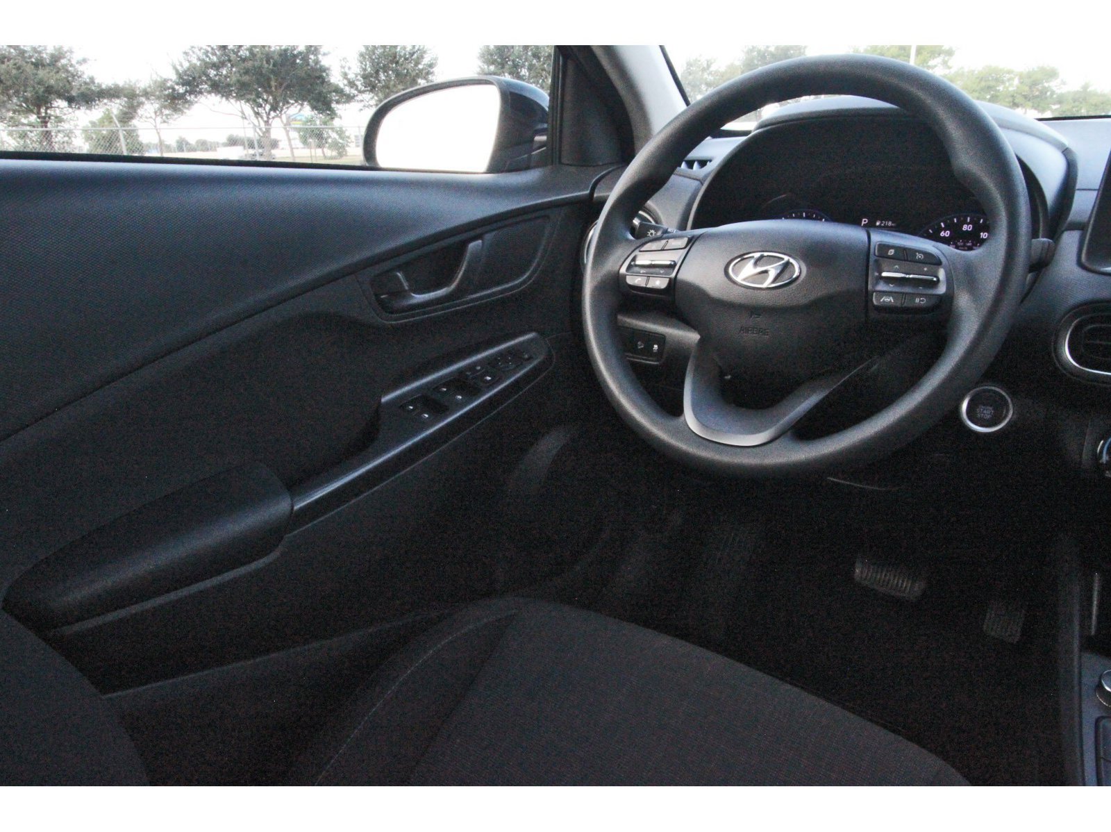 Used 2023 Hyundai Kona SEL w/ Cargo Package FWD image 12