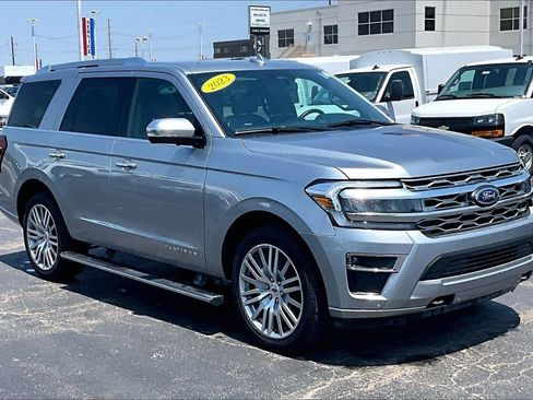Used 2023 Ford Expedition Platinum AWD/4WD image 1