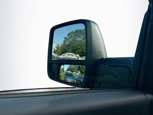 Used 2025 RAM 2500 Big Horn AWD/4WD image 16