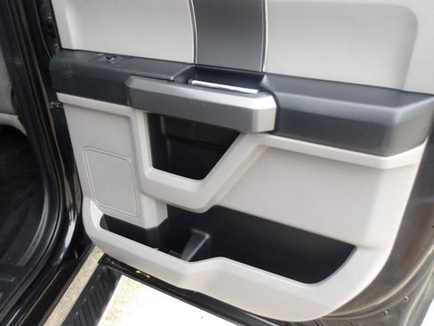 Used 2015 Ford F150 XLT w/ Equipment Group 302A Luxury image 7