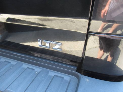 Used 2015 Chevrolet Silverado 2500 LTZ w/ Snow Plow Prep Package AWD/4WD image 13