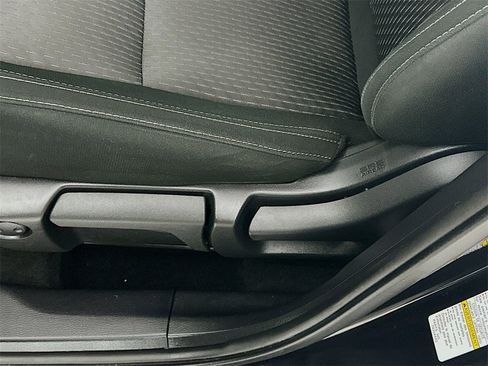 Used 2024 Mitsubishi Outlander ES image 21