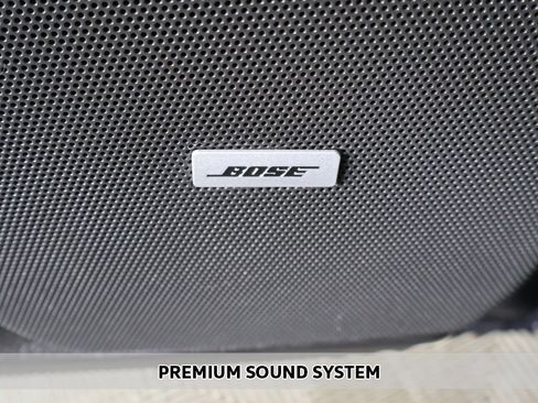 Used 2022 Cadillac XT6 Premium Luxury image 4