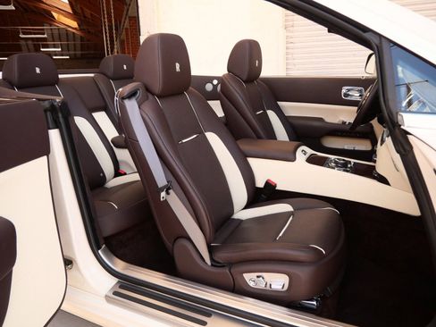 Certified 2018 Rolls-Royce Dawn image 30