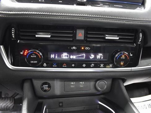 Certified 2025 Nissan Rogue SL w/ Tech Package image 21