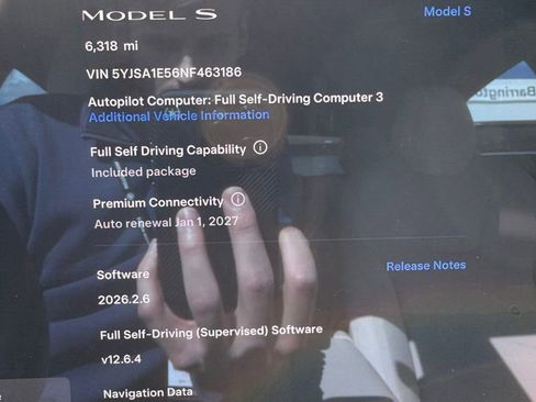 Used 2022 Tesla Model S image 2