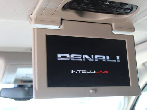 Used 2017 GMC Yukon XL Denali w/ Open Road Package image 21