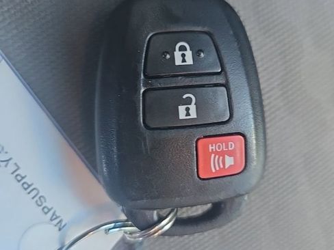 Used 2022 Toyota Tacoma SR image 37