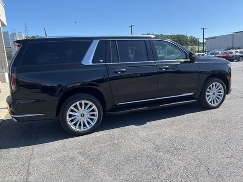 Used 2024 Cadillac Escalade ESV Luxury w/ LPO, Floor Liner Package AWD/4WD image 3