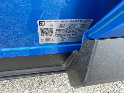 New 2026 Chevrolet Equinox EV LT image 17