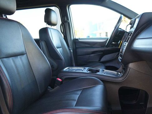 Used 2018 Dodge Grand Caravan GT image 15