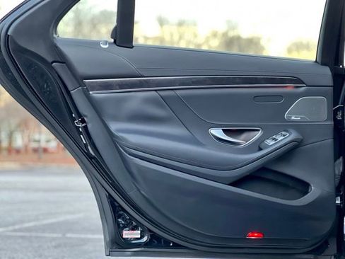 Used 2018 Mercedes-Benz S 450 Sedan image 15