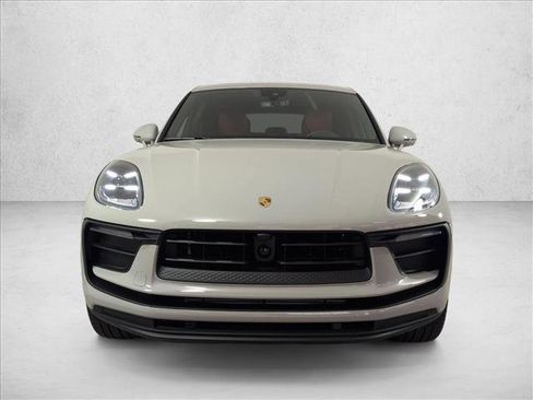 New 2026 Porsche Macan image 7