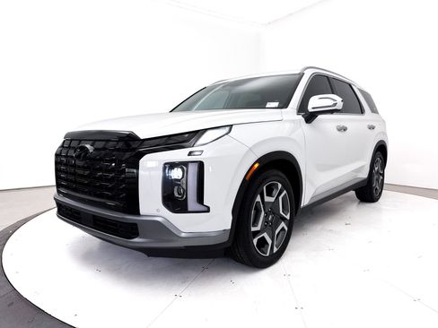 Used 2024 Hyundai Palisade Limited FWD image 17