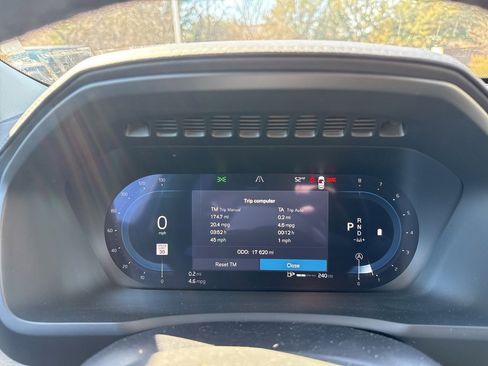 Certified 2025 Volvo XC90 B5 Plus image 22