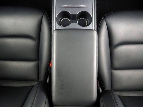Used 2025 Tesla Model Y Long Range RWD image 22