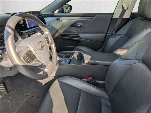 Certified 2024 Lexus ES 300h w/ Premium Package image 18