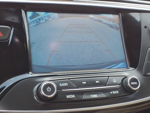 Used 2020 Buick Envision Essence FWD image 29