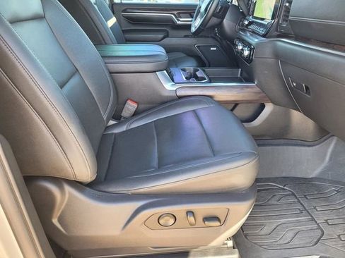 Used 2024 GMC Sierra 2500 SLT w/ SLT Premium Package image 25