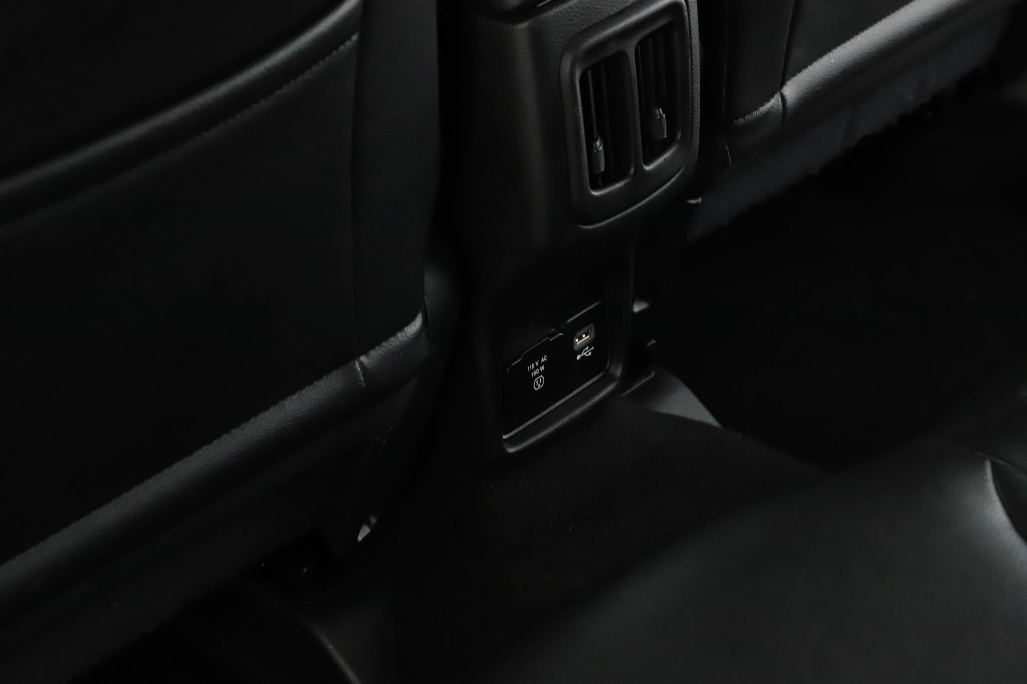 Used 2018 Jeep Compass Latitude w/ Popular Equipment Group AWD/4WD image 6