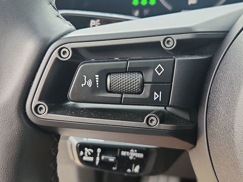 Certified 2025 Porsche Taycan image 21