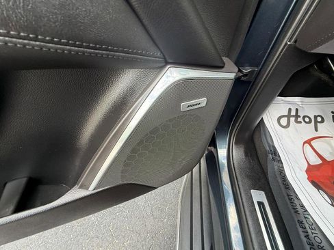 Used 2019 Cadillac Escalade Luxury RWD image 15