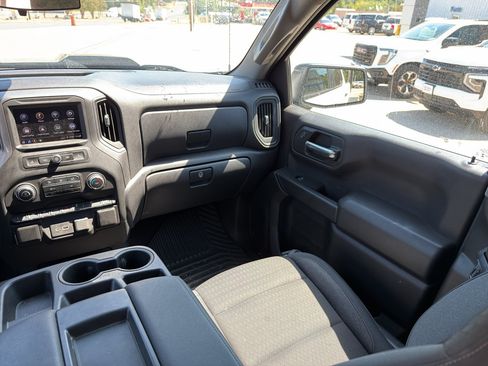 Used 2024 Chevrolet Silverado 1500 Custom Trail Boss w/ LPO, Dark Essentials Package AWD/4WD image 11