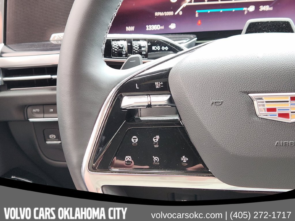 Used 2025 Cadillac Escalade ESV Sport AWD/4WD image 21
