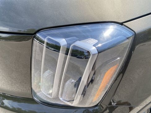 Certified 2025 Kia Telluride SX FWD image 33