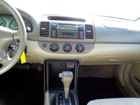 Used 2003 Toyota Camry LE image 21