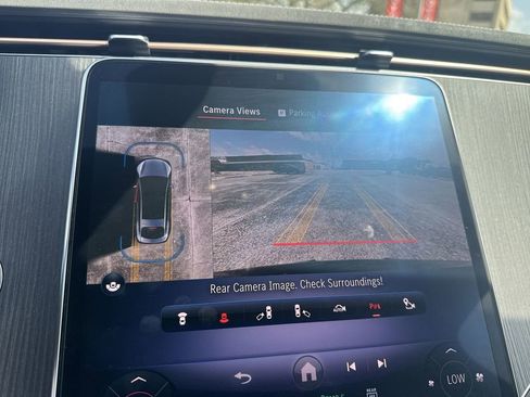 Used 2022 Mercedes-Benz EQS 450+ Sedan image 28