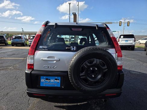 Used 2005 Honda CR-V LX image 7